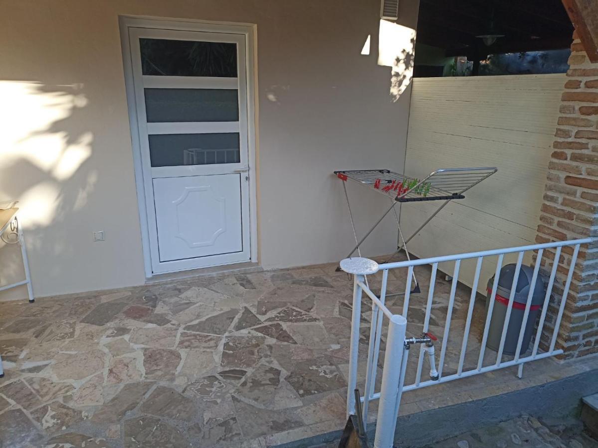 Palm-Tree Apartment Arkoudi Exterior photo