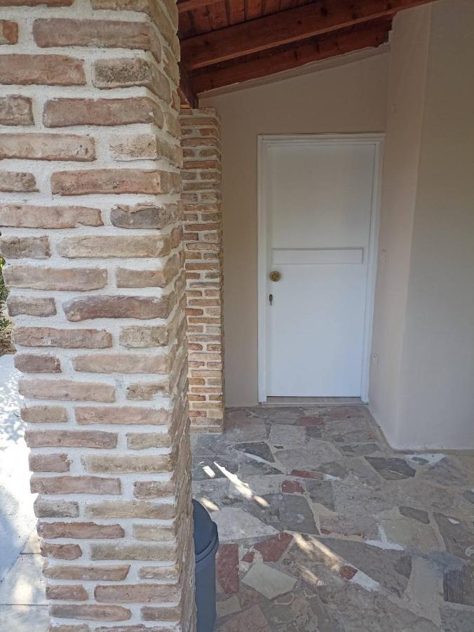 Palm-Tree Apartment Arkoudi Exterior photo