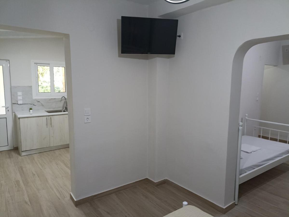 Palm-Tree Apartment Arkoudi Exterior photo